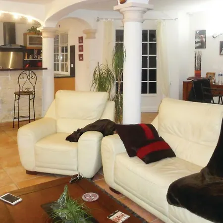 Three-bedroom Holiday In Ferienhaus
