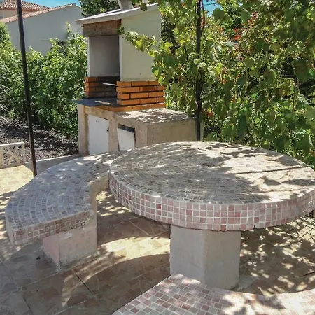 Three-bedroom Holiday In