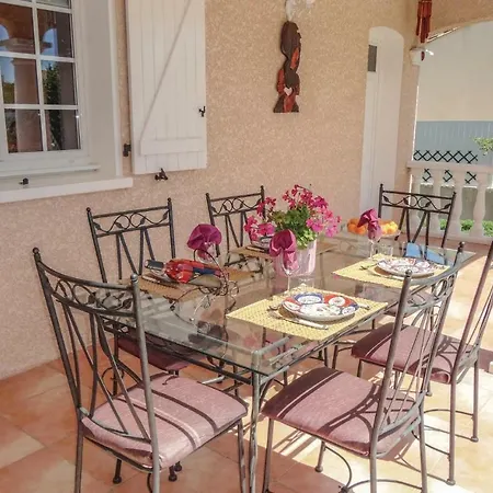 Ferienhaus Three-bedroom Holiday In Servian