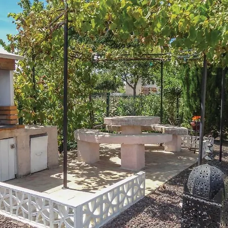 Three-bedroom Holiday In Ferienhaus *