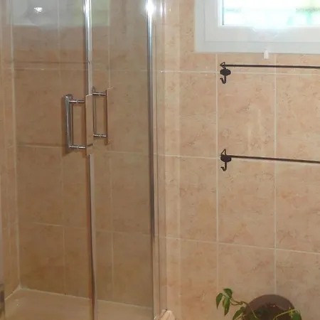 Three-bedroom Holiday In Ferienhaus Servian